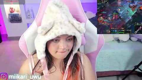 Snapshot of ahri_elderwood chatting on 13, 2, 2025 Ahri help me get to 100  online show from 13, 2, 2025