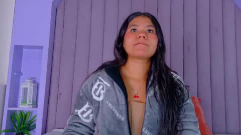 Snapshot of ahslyevans__ chatting on 8, 6, 2026 AHSLY online show from 8, 6, 2026
