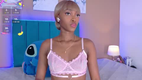 Snapshot of ahvi_ebony chatting on 27, 11, 2025 Ahvi Ebony online show from 27, 11, 2025