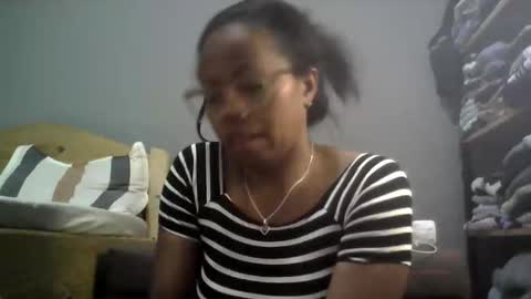 Snapshot of aicha_boobs chatting on 10, 10, 2025 Aicha boobs online show from 10, 10, 2025