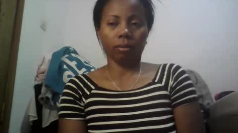 Snapshot of aicha_boobs chatting on 17, 10, 2025 Aicha boobs online show from 17, 10, 2025