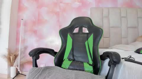 Snapshot of aida_rose chatting on 17, 2, 2026 karoline online show from 17, 2, 2026