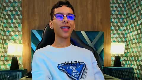 aiden_royce online show from 25, 9, 2025