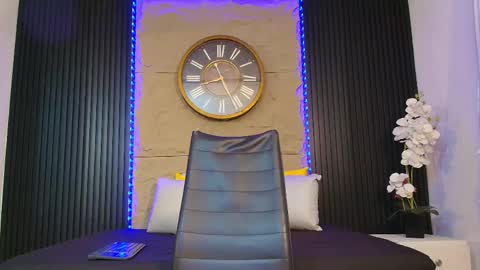 aiden_royce online show from 25, 4, 2026