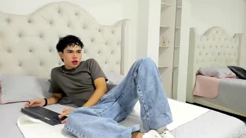 Aiden  online show from 25, 1, 2025