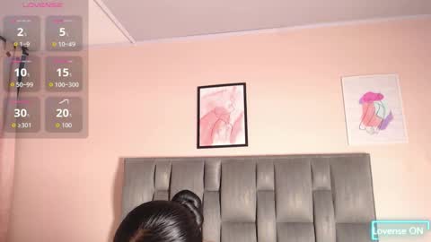 Snapshot of aiilynn_1 chatting on 18, 10, 2025 Ailyn online show from 18, 10, 2025