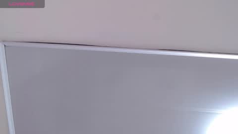 Snapshot of aiilynn_1 chatting on 24, 11, 2025 Ailyn online show from 24, 11, 2025