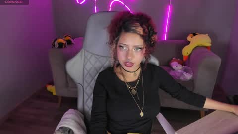 Snapshot of aikoo__ chatting on 27, 5, 2026 Aiko online show from 27, 5, 2026
