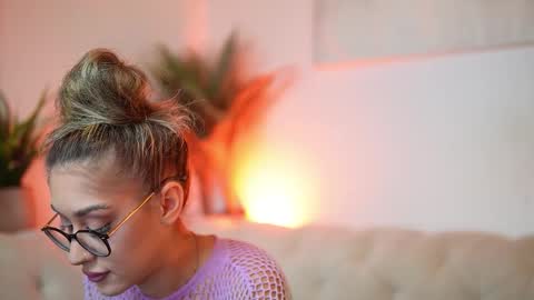  Aileen  online show from 7, 10, 2025