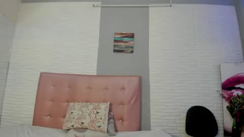 Snapshot of aileenkeys chatting on 5, 8, 2026 aileenkeys online show from 5, 8, 2026