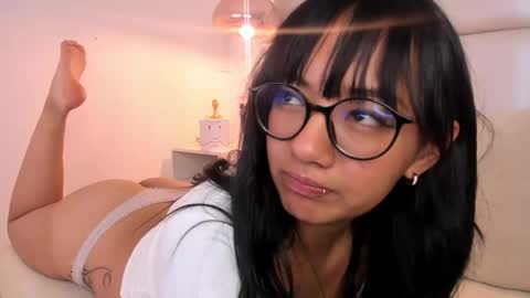 Aily Yozuko online show from 26, 2, 2025