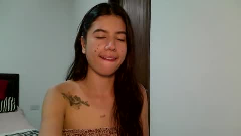 Snapshot of aine_ileana chatting on 26, 9, 2025 J online show from 26, 9, 2025