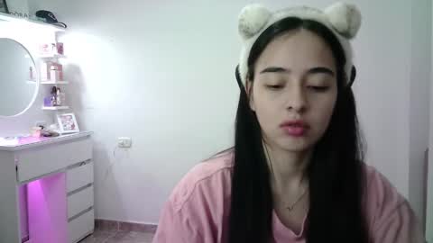 Snapshot of aineangeel chatting on 15, 1, 2026 AINE online show from 15, 1, 2026