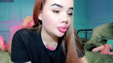 Snapshot of aira_vi chatting on 30, 12, 2024 Aira online show from 30, 12, 2024