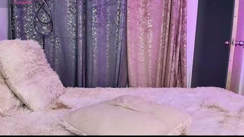 Ash             INDEPENDET MODEL  online show from 23, 1, 2025