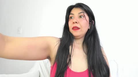 Snapshot of aisha_latina chatting on 19, 12, 2024 Katie online show from 19, 12, 2024