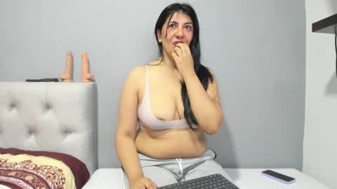 Snapshot of aisha_latina chatting on 21, 12, 2024 Katie online show from 21, 12, 2024