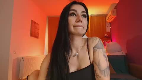 Snapshot of aishaaya chatting on 22, 11, 2025 Lora online show from 22, 11, 2025