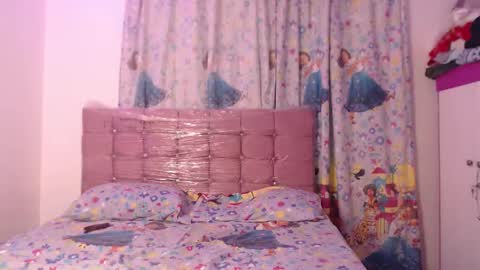 Snapshot of aishaowens chatting on 13, 12, 2025 Aisha online show from 13, 12, 2025