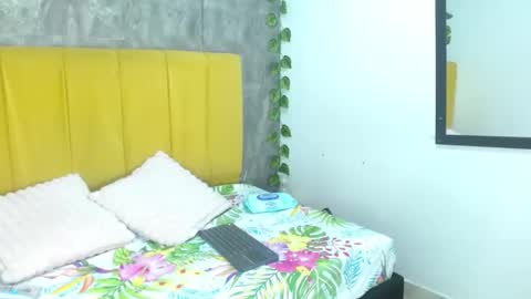 Snapshot of aitanagilcm chatting on 4, 11, 2025 Danitsa online show from 4, 11, 2025