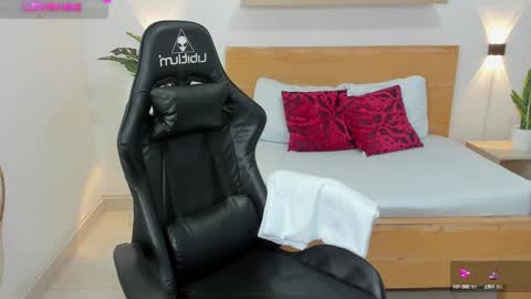 Snapshot of aixa_15 chatting on 28, 2, 2025 Aixa Burgos online show from 28, 2, 2025