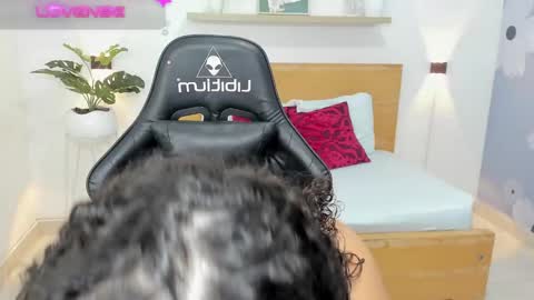 Snapshot of aixa_15 chatting on 28, 2, 2025 Aixa Burgos online show from 28, 2, 2025