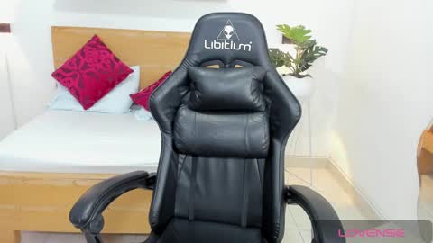 Snapshot of aixa_15 chatting on 6, 3, 2025 Aixa Burgos online show from 6, 3, 2025