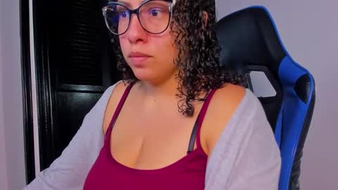 Snapshot of aixa_15 chatting on 28, 10, 2025 Aixa Burgos online show from 28, 10, 2025