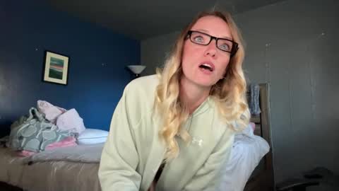 AJ online show from 3, 3, 2026