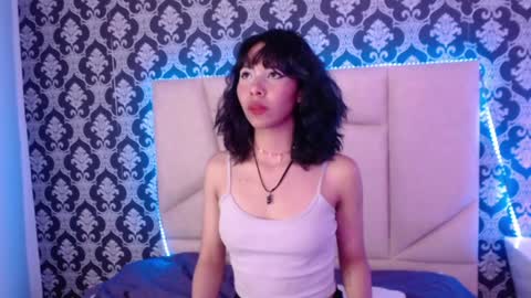 A K A N E  U W U online show from 6, 1, 2025