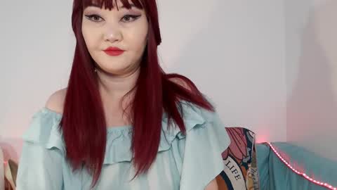 Snapshot of akanire chatting on 5, 1, 2025 Shelly online show from 5, 1, 2025