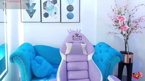 Azaka  online show from 9, 4, 2026