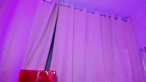 akazaboy online show from 18, 12, 2025