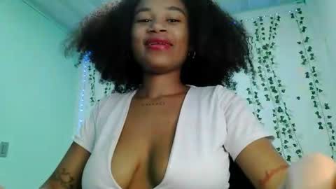 akemy_saunderz online show from 16, 6, 2026