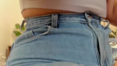 Snapshot of akendacurls2 chatting on 25, 10, 2025 Akenda online show from 25, 10, 2025