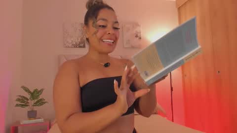 Snapshot of akendacurls2 chatting on 3, 12, 2025 Akenda online show from 3, 12, 2025