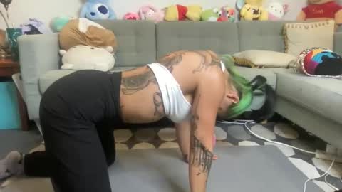 Snapshot of akirazayy chatting on 5, 2, 2026 Akira Zay online show from 5, 2, 2026