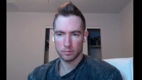 Snapshot of al3xzanderth3gr3at chatting on 27, 11, 2025 Alex online show from 27, 11, 2025