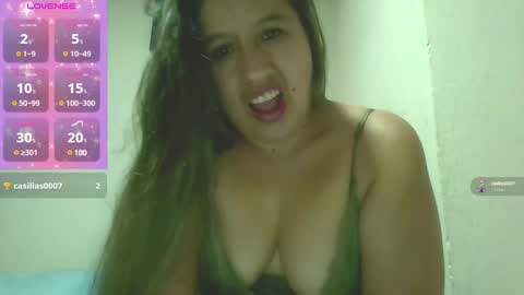 Snapshot of alahia_fox chatting on 8, 1, 2025 alahia online show from 8, 1, 2025