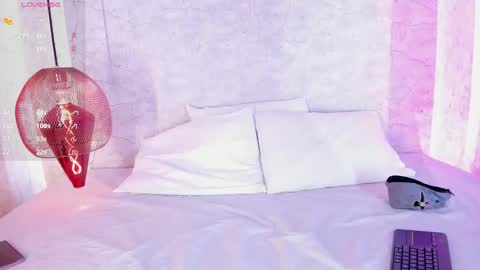 Alahia online show from 20, 10, 2025