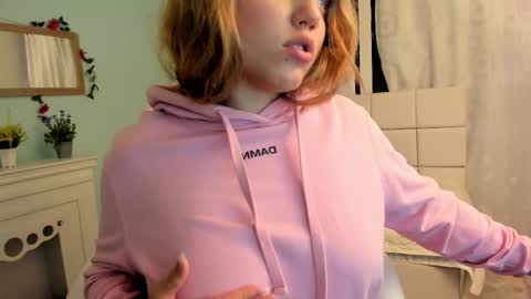 Snapshot of alaia_greyy chatting on 11, 2, 2025 Alaia online show from 11, 2, 2025