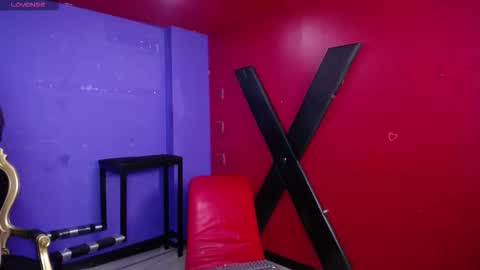 Snapshot of alaiia___ chatting on 27, 11, 2025 Alaiia online show from 27, 11, 2025