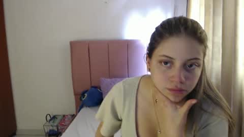alaina_blessed online show from 8, 10, 2025