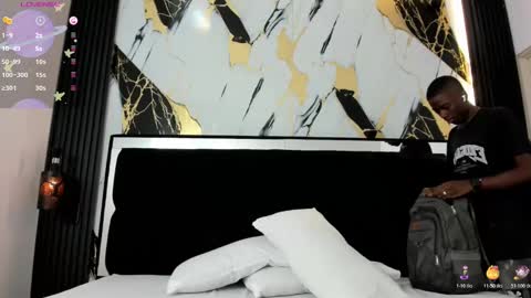 Snapshot of alan_blacke chatting on 1, 11, 2025 alan_blacke online show from 1, 11, 2025