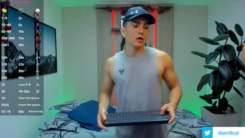 Alan  Kevin can we reach 100 thumbs up please guys  online show from 20, 12, 2025