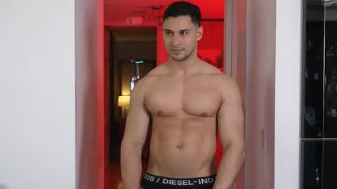 Snapshot of alan_vidal chatting on 25, 10, 2025 Alan Vidal online show from 25, 10, 2025