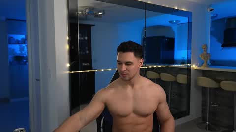 Snapshot of alan_vidal chatting on 6, 1, 2026 Alan Vidal online show from 6, 1, 2026