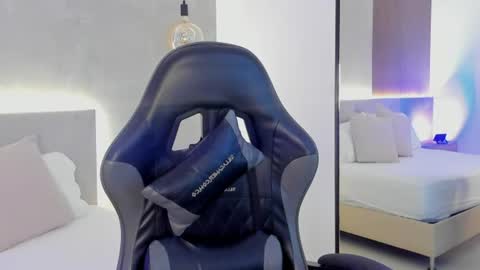 Snapshot of alana_dantes chatting on 9, 6, 2026 M E L I online show from 9, 6, 2026
