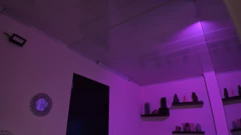 Maeve  online show from 23, 12, 2024