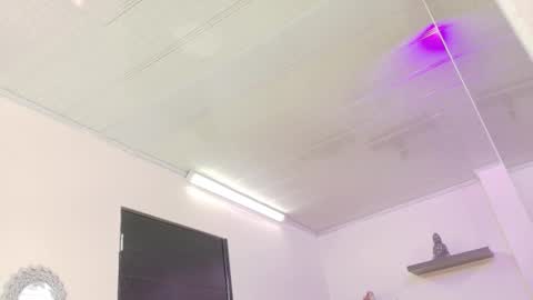 Maeve  online show from 26, 10, 2025